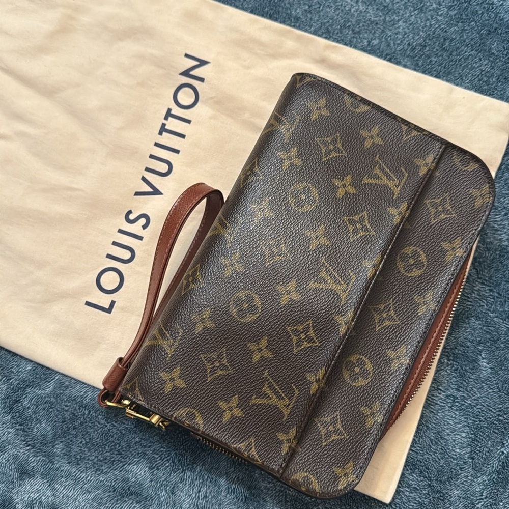 LV Wristlet Vintage EUC no rust no peeling! - Picture 4 of 8